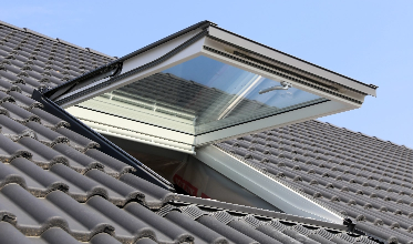 Skylight Repair vs. Replacement: Making the Right Choice