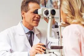 5 Signs It's Time To Visit a Vision Expert 5 Signs It's Time To Visit a Vision Expert